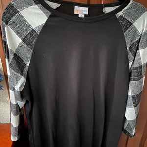 LULAROE RANDY BASEBALL TEE, XL